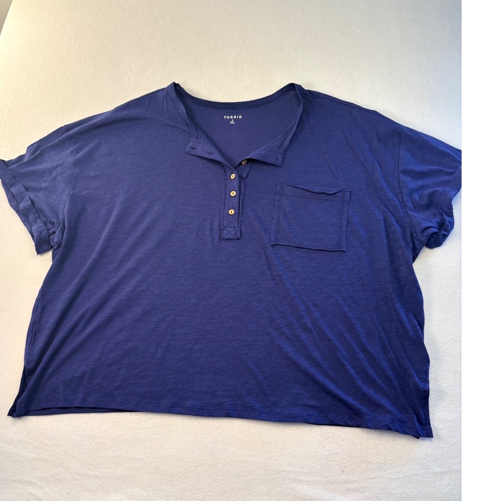 Torrid Henley Top Womens 3 Blue Short Sleeve Pocket Slub Knit Casual‎